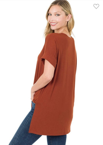 Plus Rolled Sleeve V-Neck Side Slit Hi-Low Hem